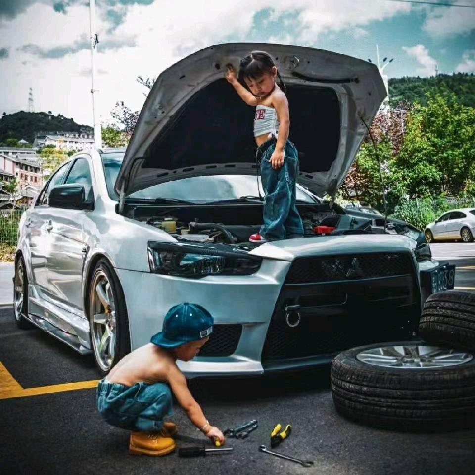 深圳客家汽车玻璃更换-贴膜-修复