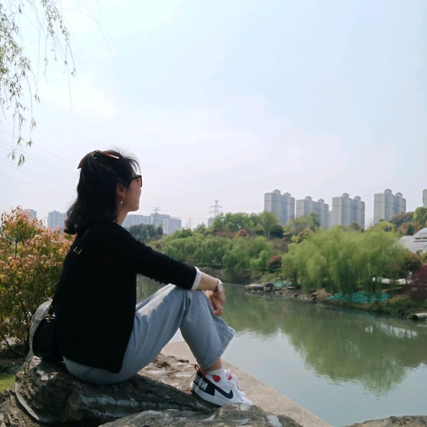 瑞丽娜～_细