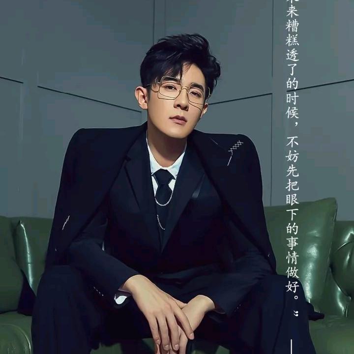 不失礼的尬笑😁