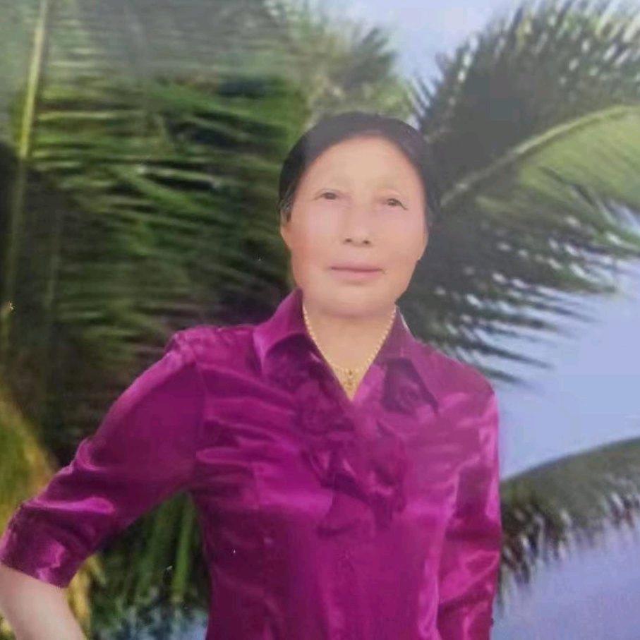 老周.