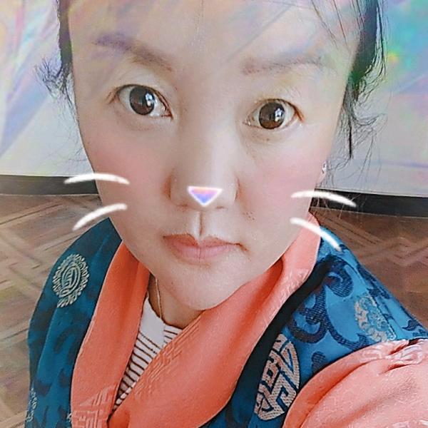 河边的姑娘