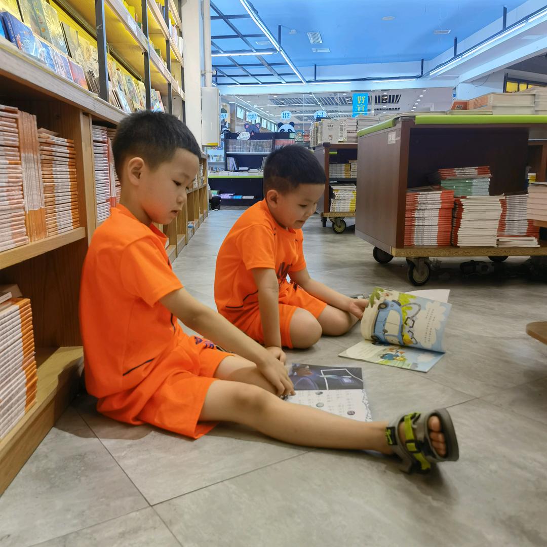 佐佐佑佑成长记