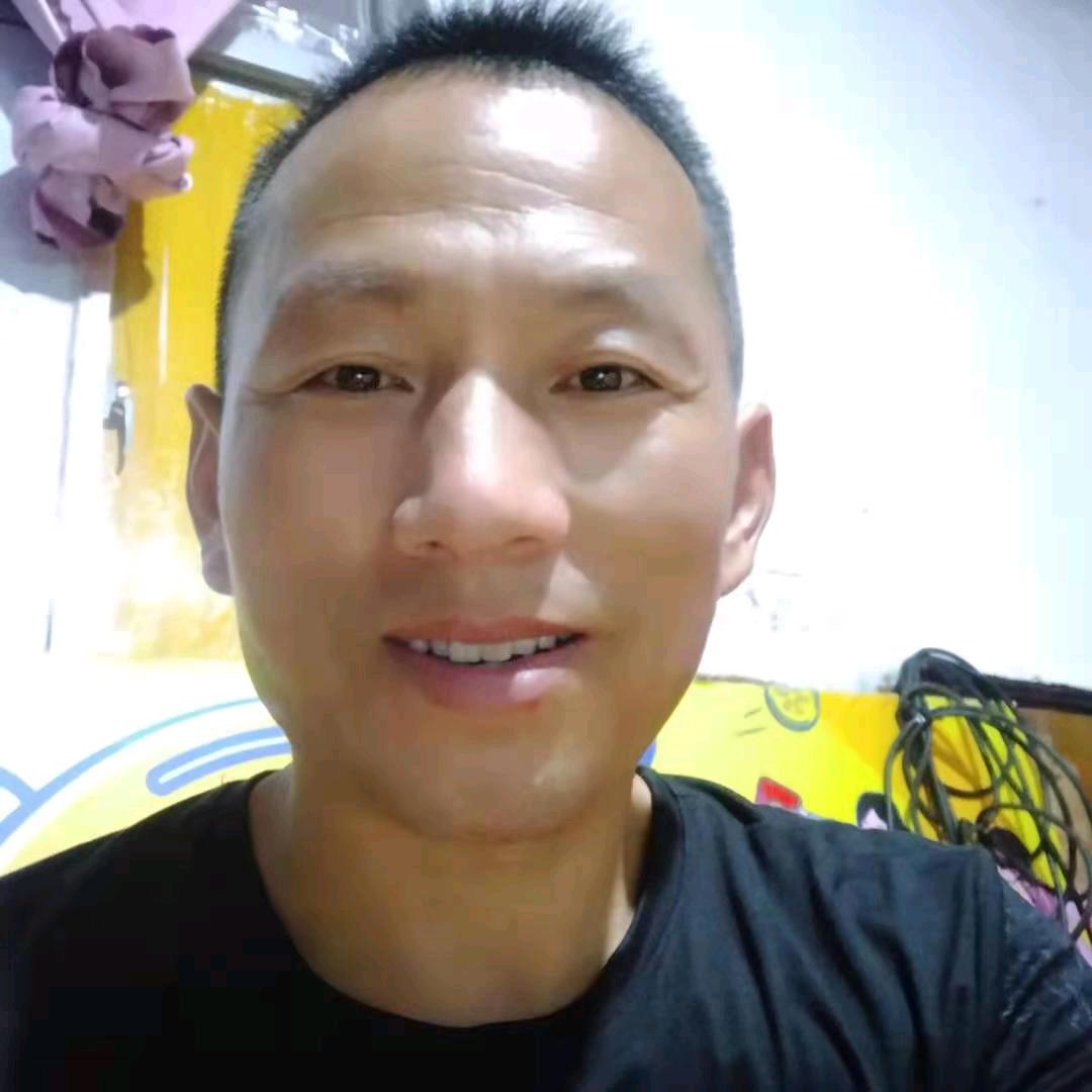 营，，，我爱你