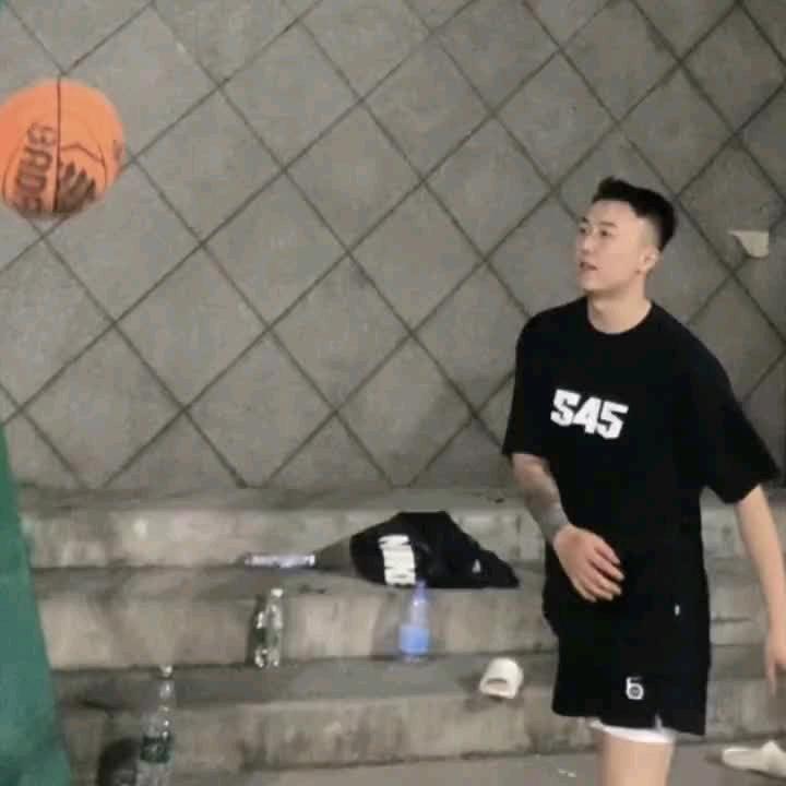 王哥..
