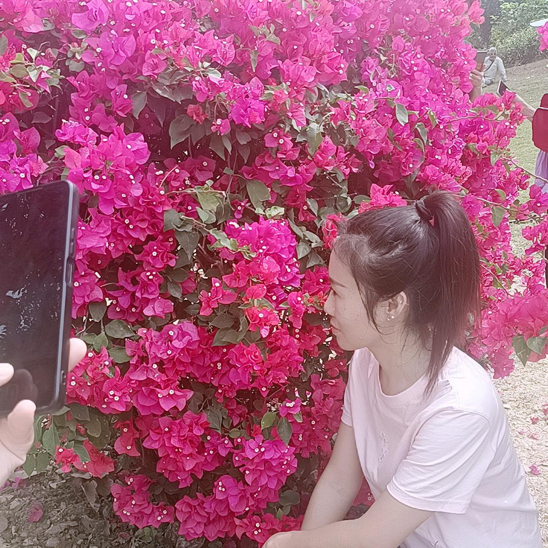 *张小闹*