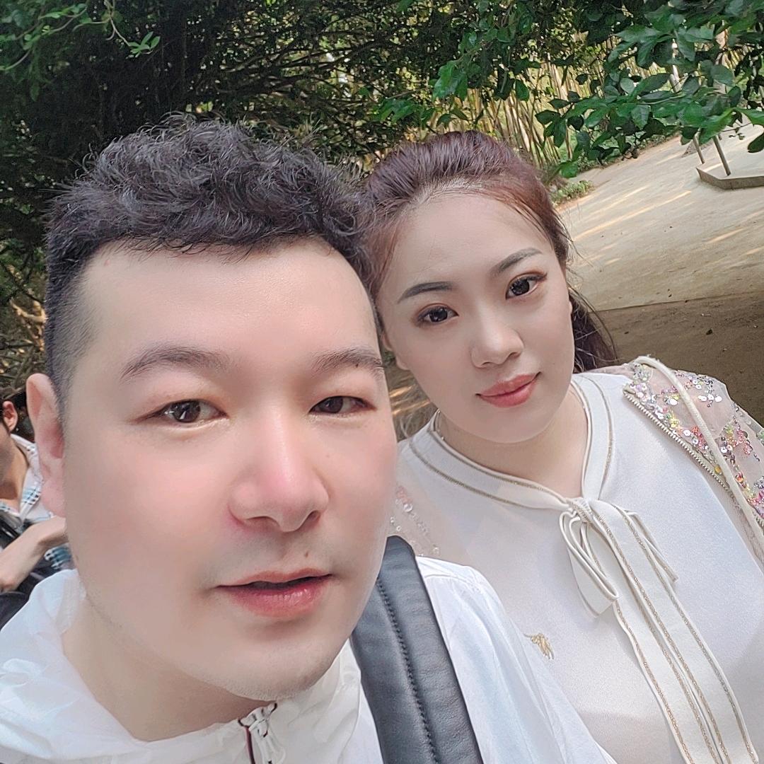 启鑫烟酒，交天下好友。