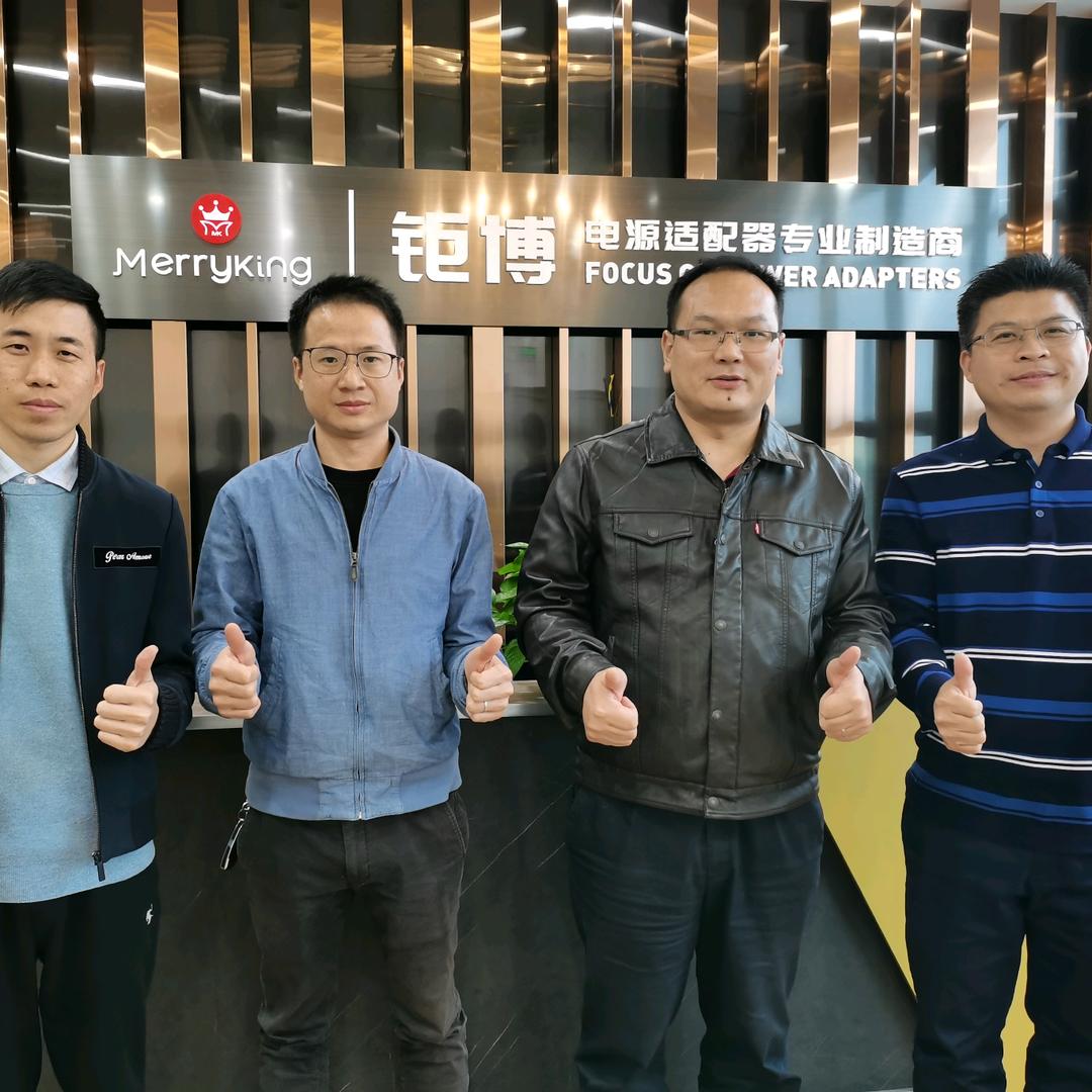 深圳张同学-电源适配器砖家