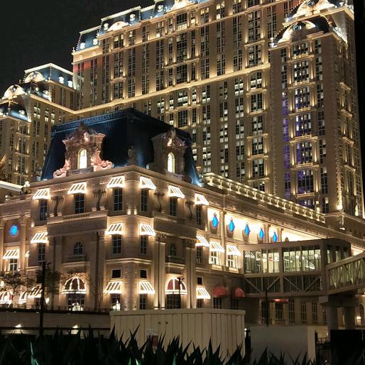 鸿运当头（包司令）