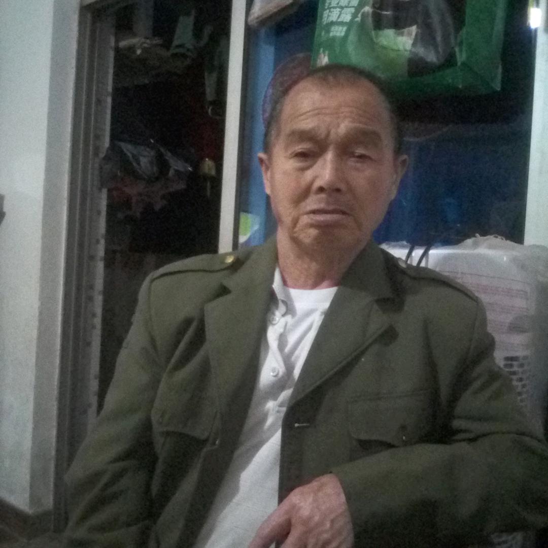 梅少