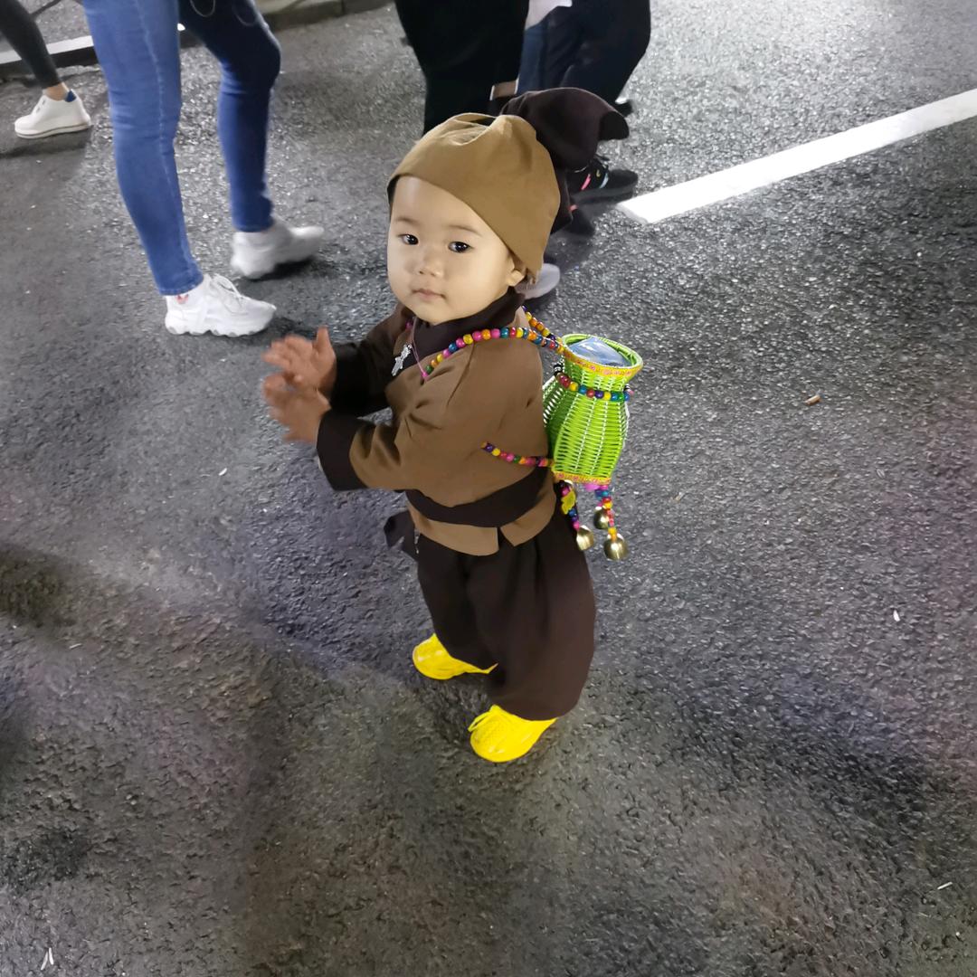 男儿当自强。：/-