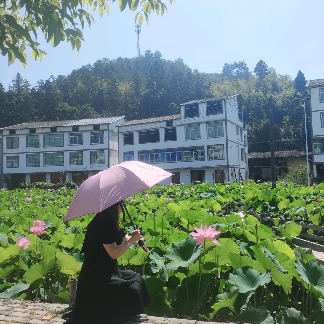 德化县真女人服装店