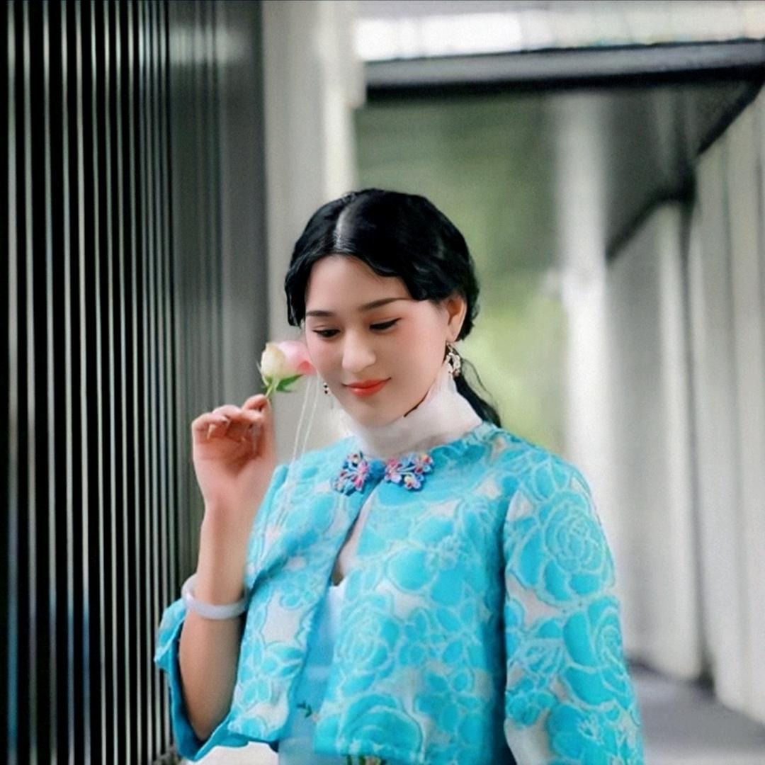 龙莲雅韵