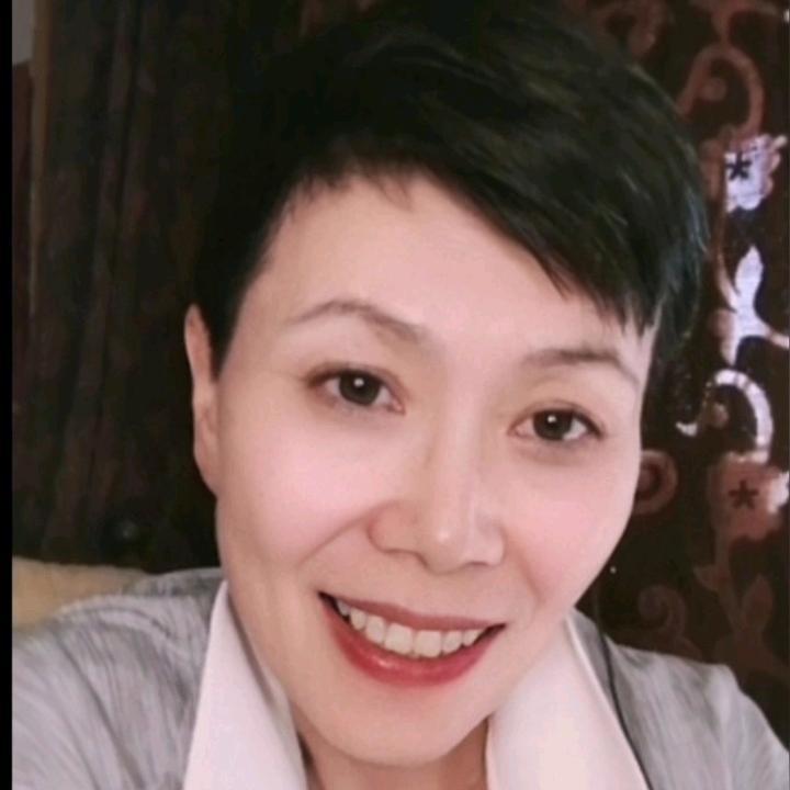 王姐姐；每天14点30分开播