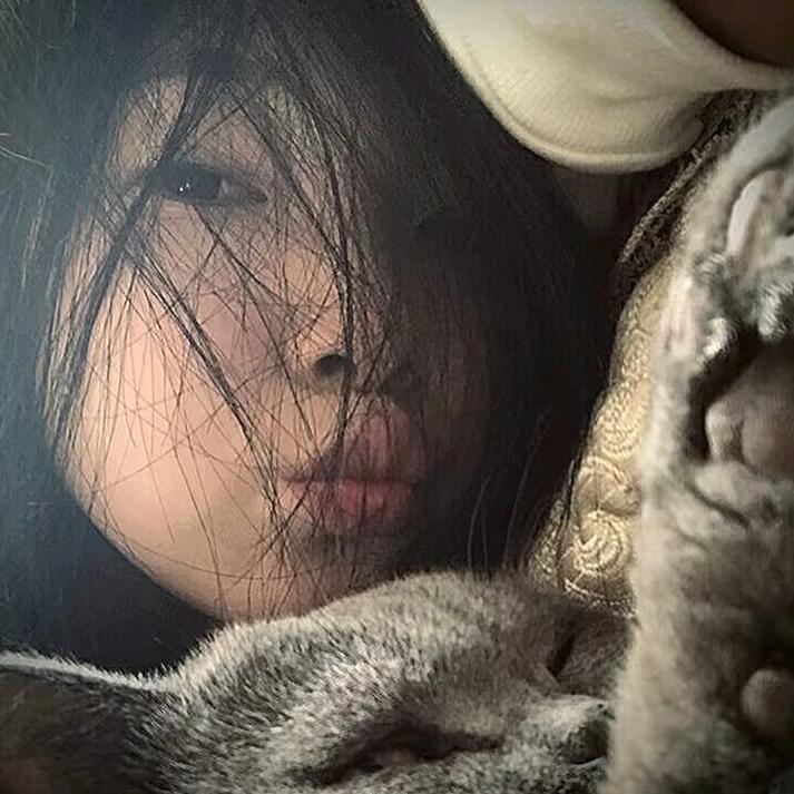 忧郁小婷宝