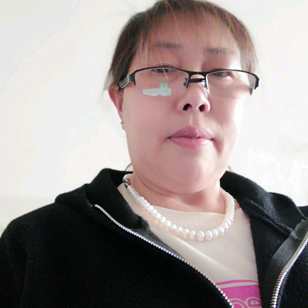 潘芳