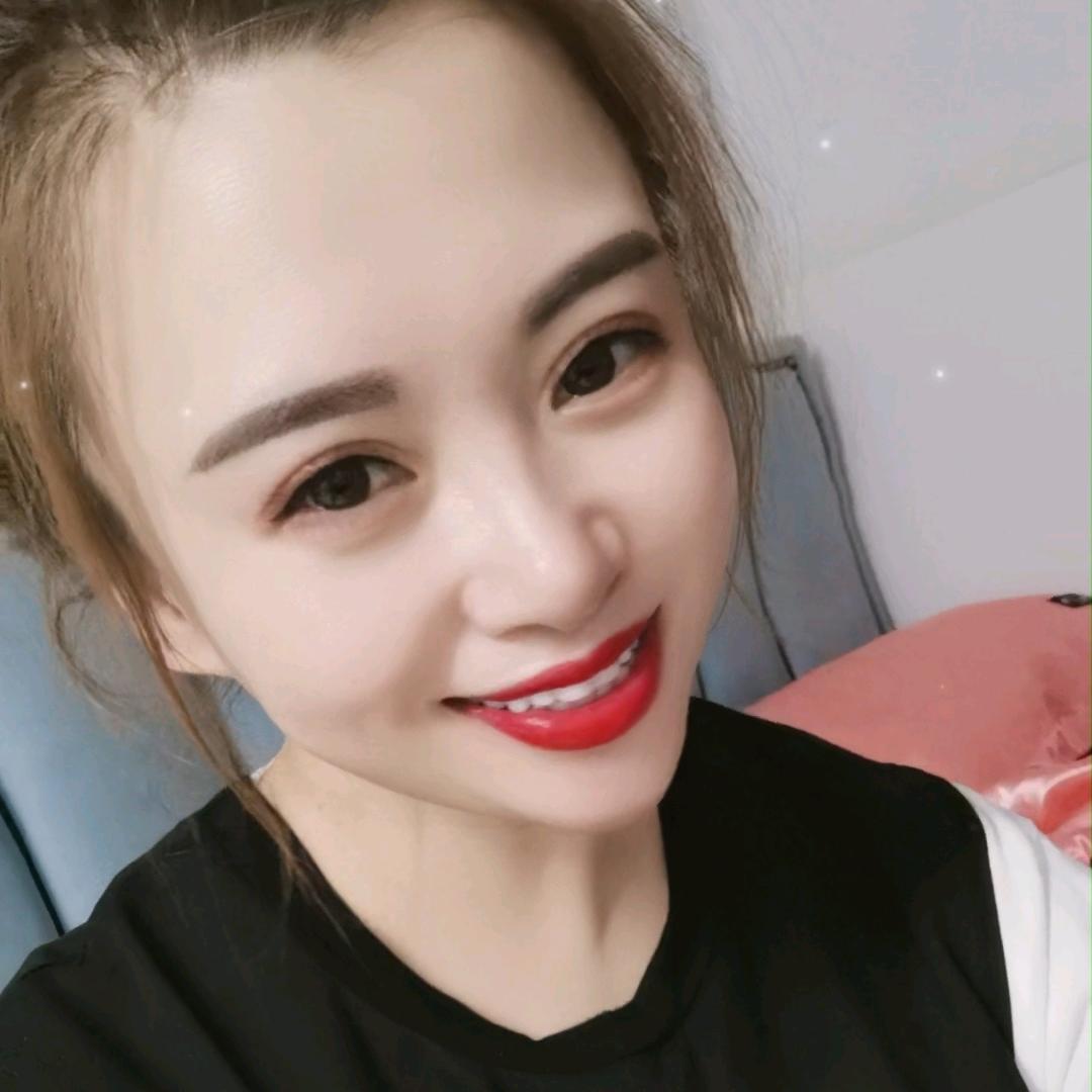 左 小左