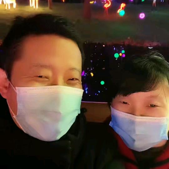 大嘴哥哥很快乐