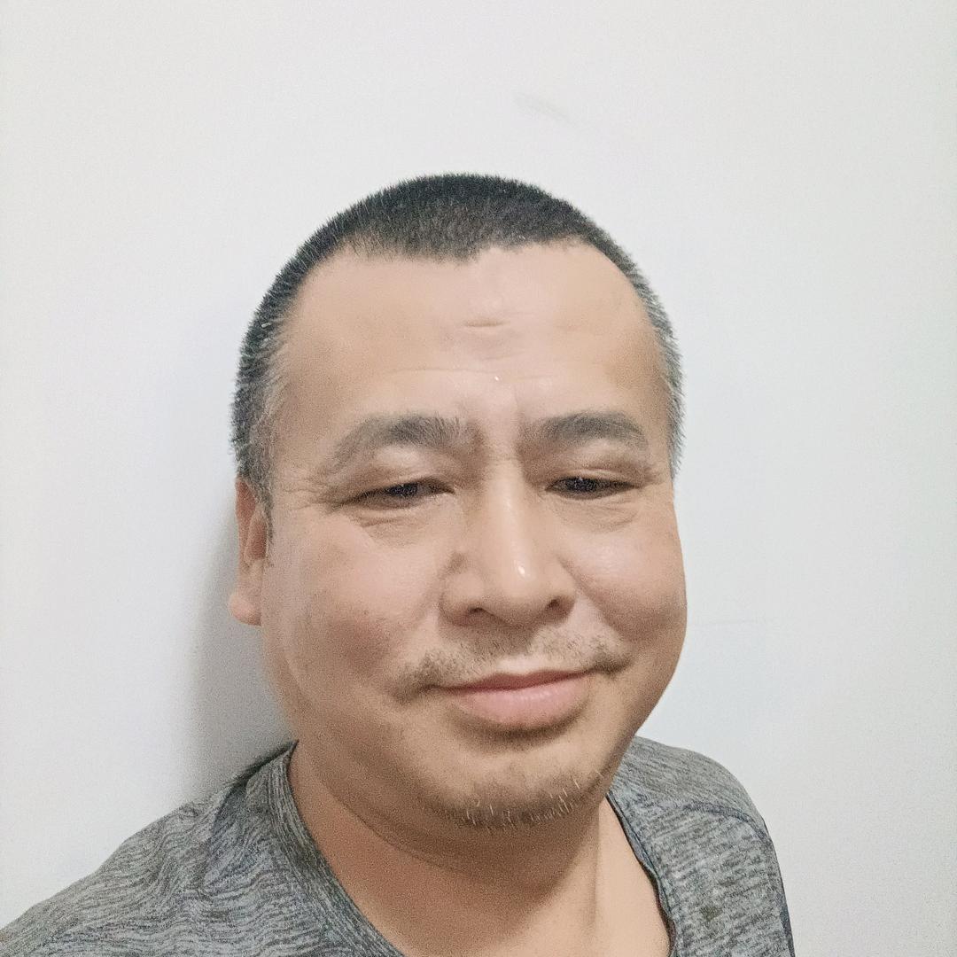 萧政(光头)