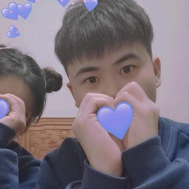 牛奶泡咖啡