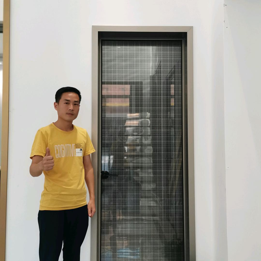 静选极简门总部