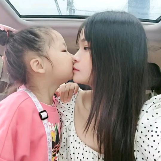 萌萌😚