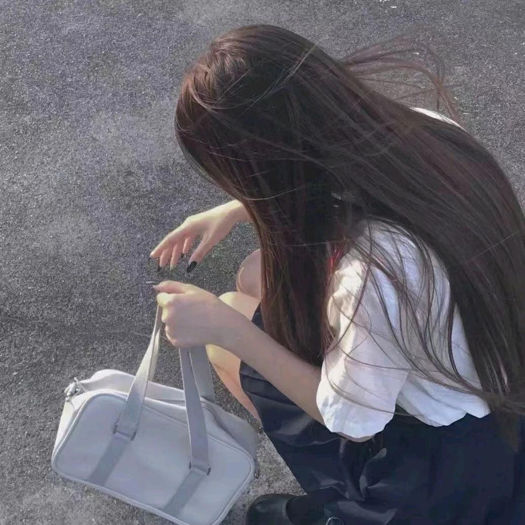 晴栀(^~^)