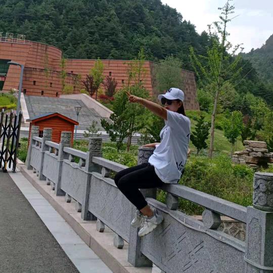 张燕