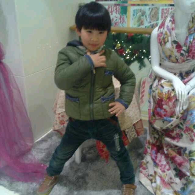 爱尚精品女装《地点泗阳财富广场》