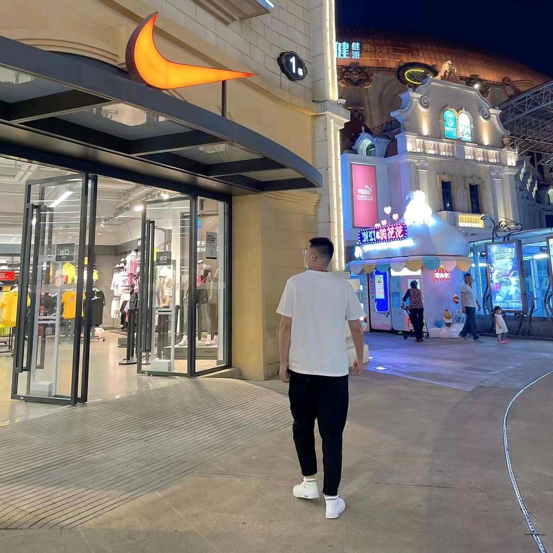 小钱老师（墨堂書寫）