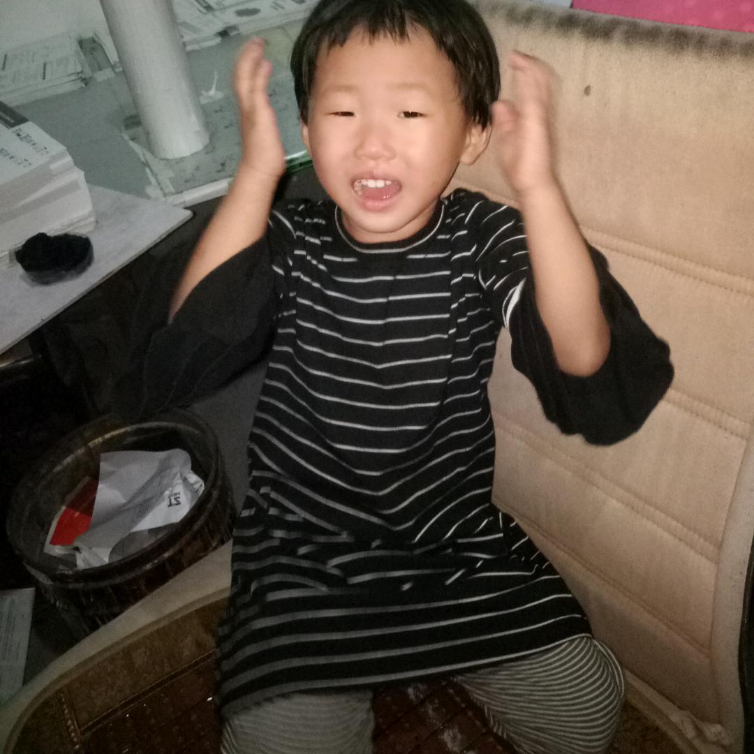 李