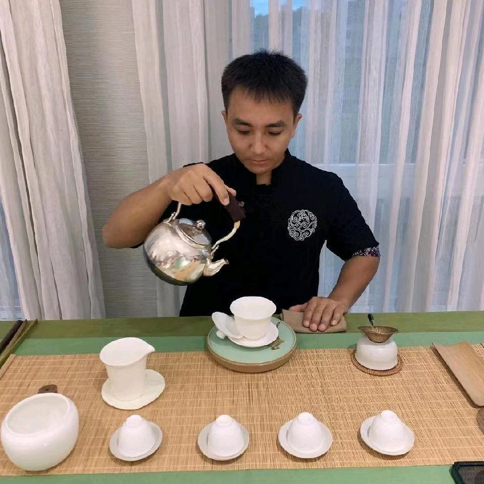 蘭香茶韵 侯贵华