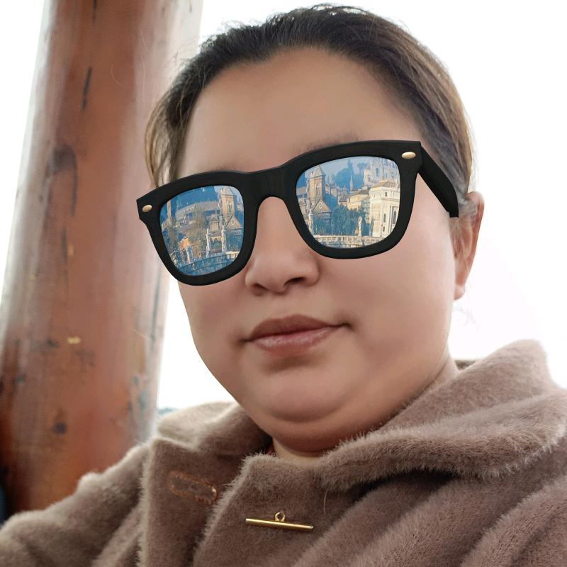 红梅，