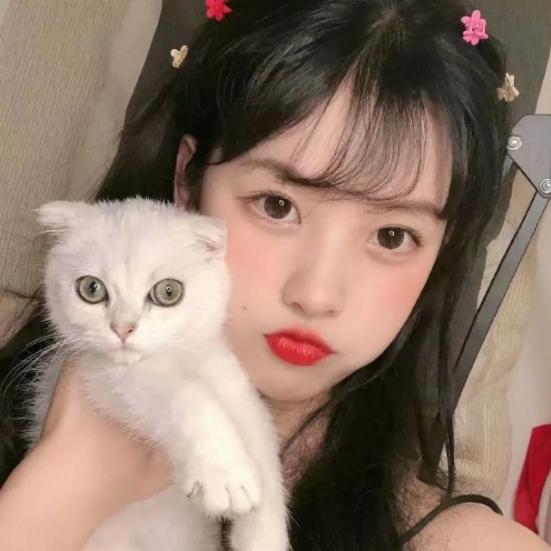 伊伊小美妞儿