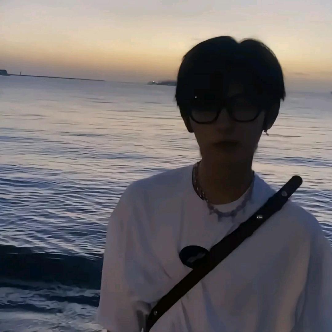 小何爱贪吃
