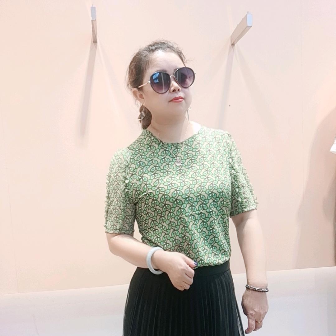 宝伊思女装小鲜