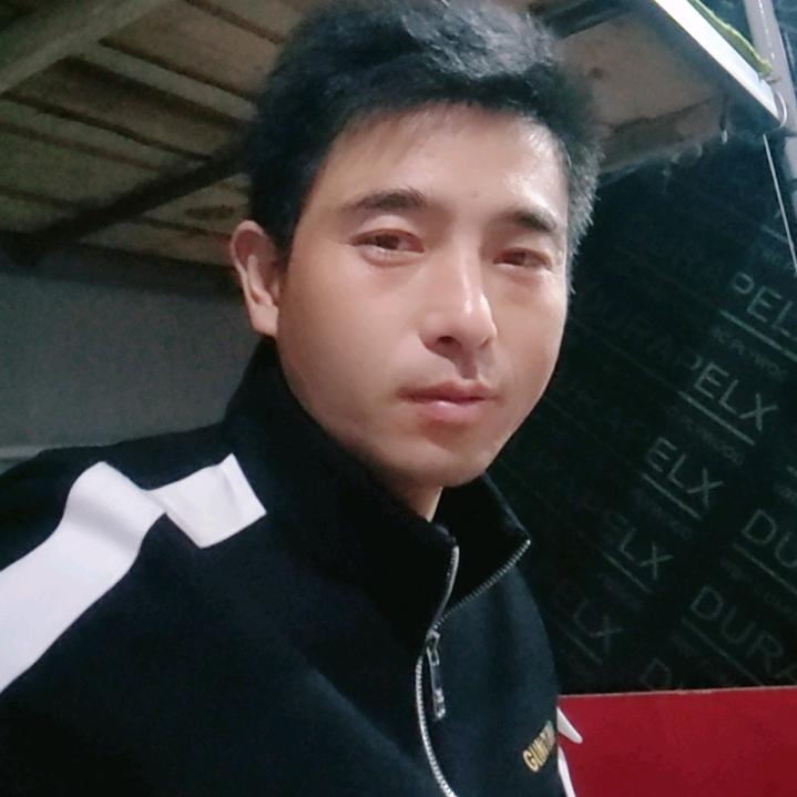 小李炒饭在杭州。