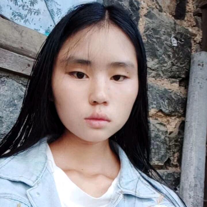 小群  努力生活