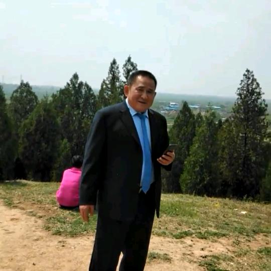 巍巍嵯峨