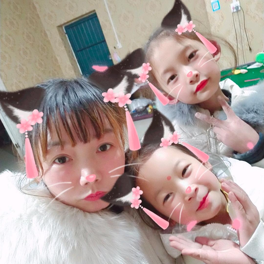 爱跳舞的瑶瑶和丫丫