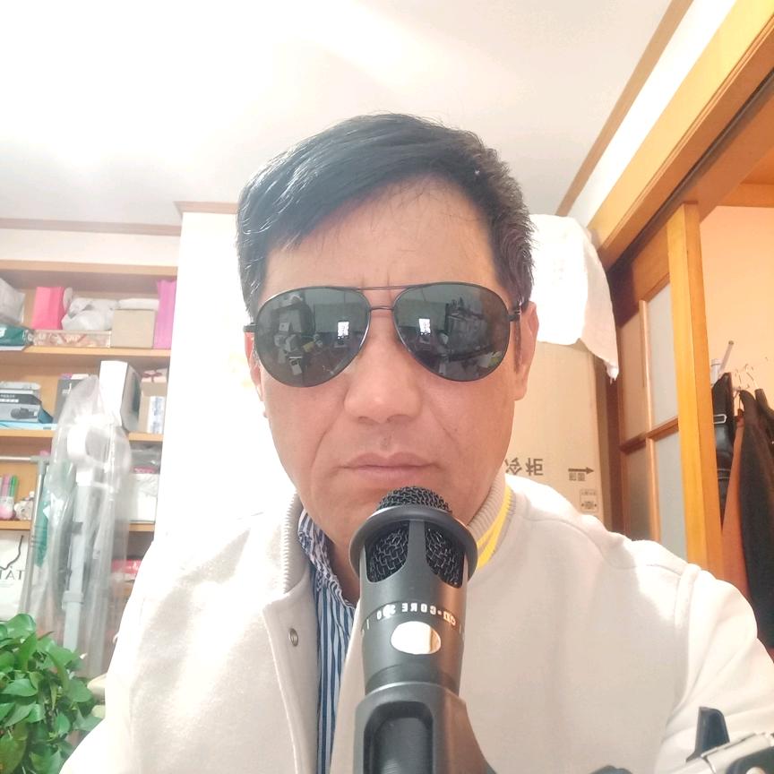 明哥🎶🎤🎤🎤🎶