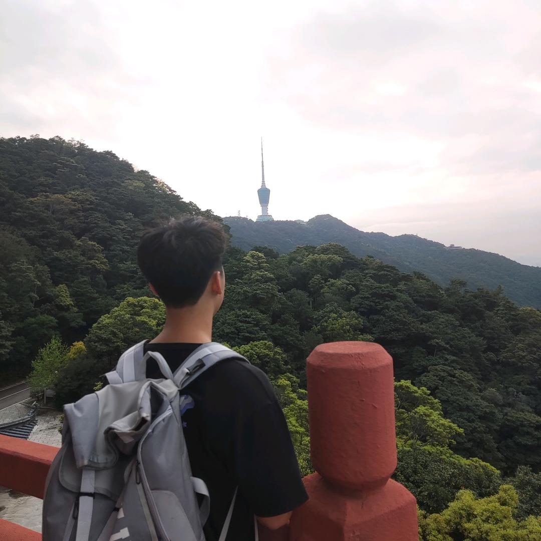 b先生
