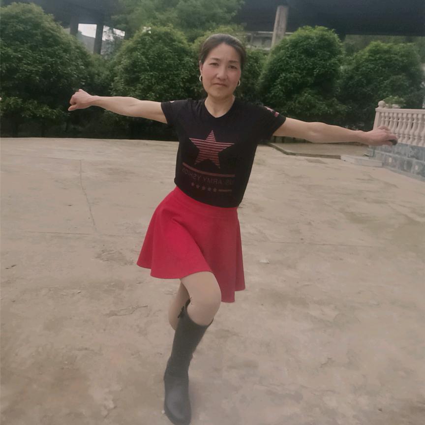 《卢姐》爱唱跳