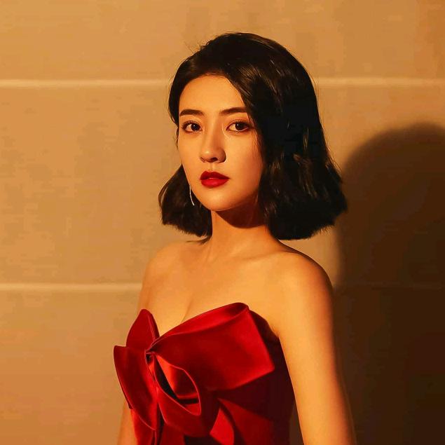 谢莫红