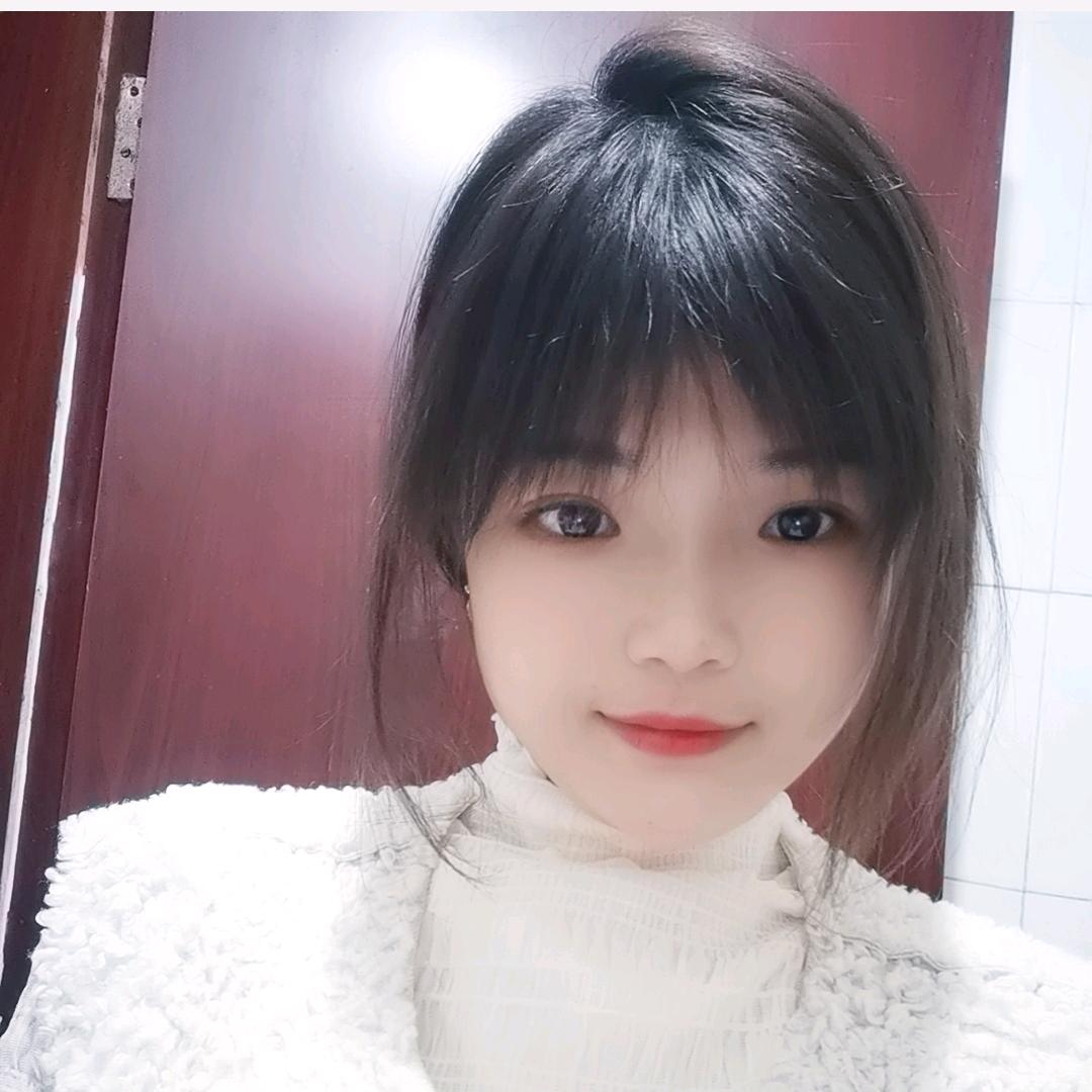 李不美（同款👚在橱窗