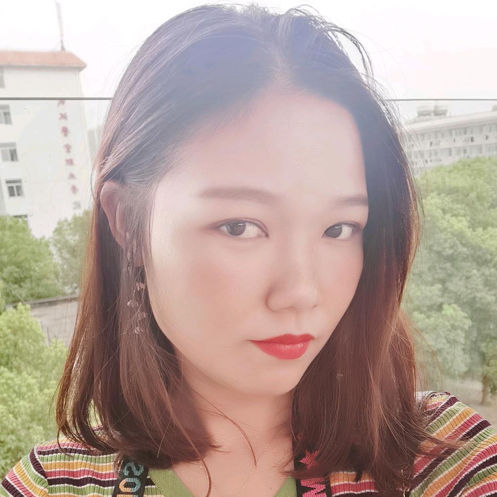 卖热干面的小姐姐