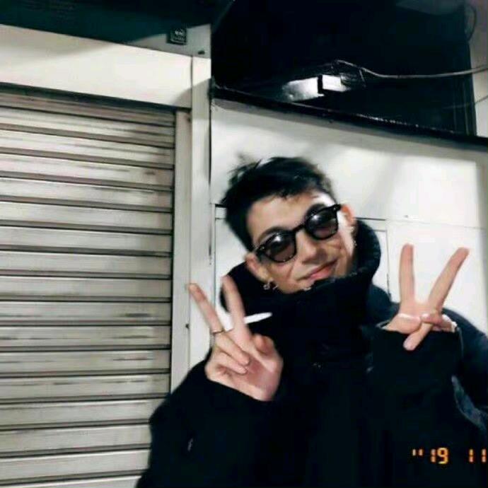 恐龙抗狼我抗你