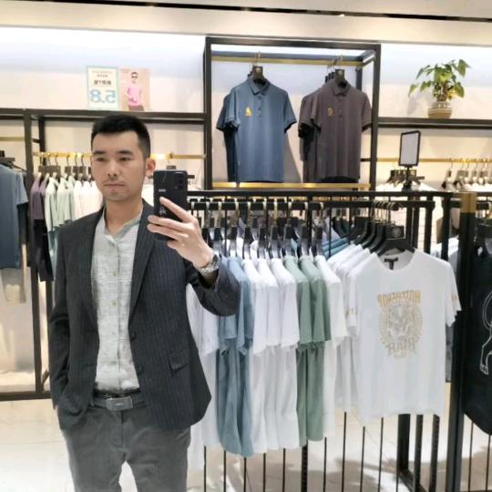 隔壁老王好物推荐，开屏广告
