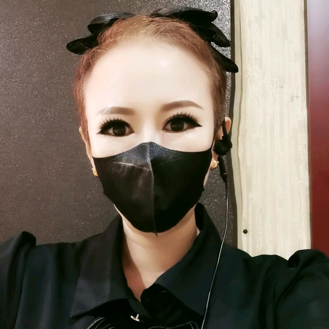 哈喽😊露姐