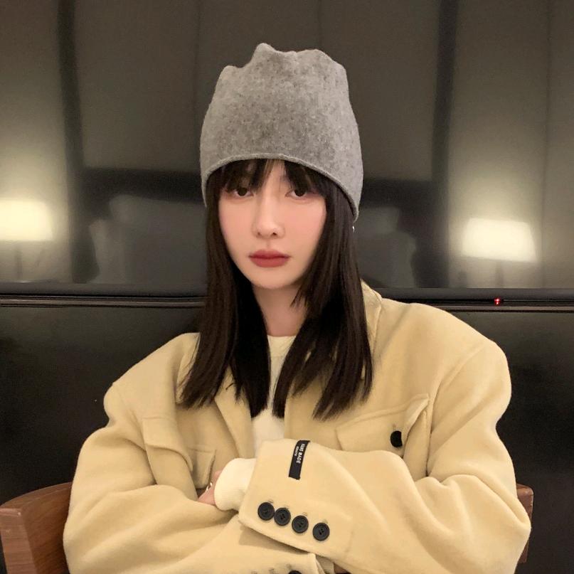 Mona穿什么