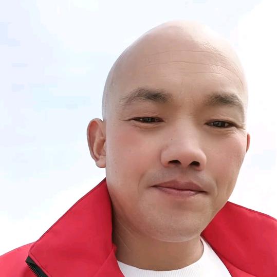 光头强，强哥